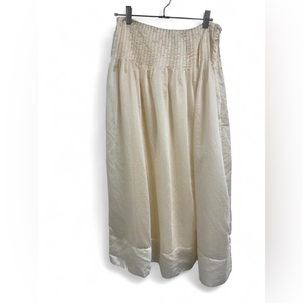 Future Collective cream maxi skirt with zipper and pleated detailing. - Picture 3 of 6
